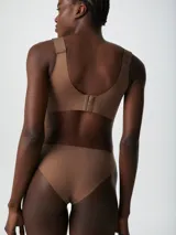 Pack de tres bombachas clásicas de microfibra en color negro, beige y marrón claro.