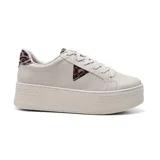 Championes urbanos color blanco con plataforma, detalle de logo triangular en el lateral y estampado animal print en el talón.