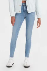 Jeans de tiro alto, corte super skinny y color celeste claro.