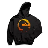Buzo canguro negro con capucha y cordones ajustables. Estampado frontal con el logo de Mortal Kombat en amarillo y naranja.