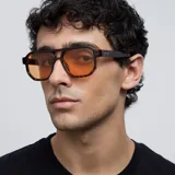 Gafas de sol Seba modelo Tigris, estilo aviador oversize con montura carey, doble puente y lentes color naranja.