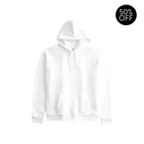 Canguro blanco con capucha, cordones ajustables, bolsillo tipo canguro y logo bordado en el pecho.