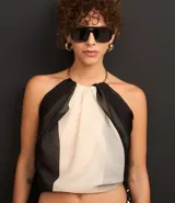 Hebilla dorada redonda para canga, de metal.