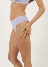 Bombacha culotte colaless de microfibra, sin costura y forro de algodón.