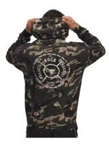 Buzo con capucha de felpa con estampado de camuflaje en tonos verde y marrón. Tiene un bolsillo tipo canguro y logo de Project Rock estampado en el pecho.