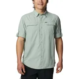Camisa de manga larga color bordó con tecnología Omni-Shade Upf 50 Sun Protection y Omni-Wick. Cuenta con ventilación, mangas enrollables con soportes para lengüetas y dos bolsillos frontales con solapa.