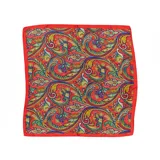 Pañuelo de satén estampado con diseño de arabescos en tonos rosados, azules y violetas.