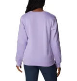 Buzo Columbia color lila con logo estampado en el pecho.