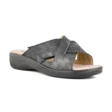 Sandalias negras con tiras cruzadas y perforadas, con plataforma baja.