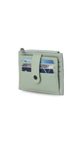 Tarjetero negro de símil cuero con presilla frontal y capacidad para 11 tarjetas. Incluye un visor transparente y un bolsillo con cierre para monedas o billetes.
