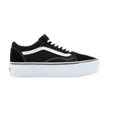Zapatillas Vans Old Skool Stackform negras con la línea lateral blanca y suela de plataforma blanca.