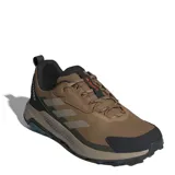 Championes Adidas Terrex Anylander color marrón con detalles en negro y rojo. Capellada de textil liviano con puntera reforzada, mediasuela de EVA y suela Traxion.