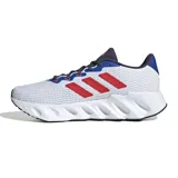 Championes Adidas Switch Run, color blanco con detalles en rojo, azul y gris.