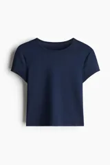 Remera corta azul marino entallada de punto elástico, con cuello redondo ribeteado y bajo recto.