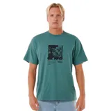 Remera verde de manga corta con estampa frontal de una ola y el logo de Rip Curl.