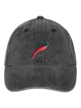 Gorro tipo baseball de color negro lavado (obsidian wash) con bordado frontal de un ají picante rojo con tallo verde.