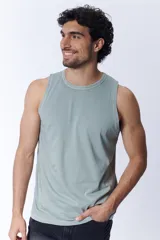 Musculosa sin mangas color menta con efecto lavado y cuello redondo.
