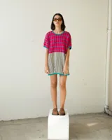 Suecos negros de cuero vacuno con plataforma y punta cuadrada.