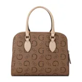Bolso satchel Guess Delphina con estampado de logos "G" en marrón y detalles en beige. Tiene doble asa de mano, correa bandolera ajustable y extraíble, cierre superior con cremallera, bolsillo frontal y trasero, y herrajes dorados.