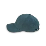Gorra de béisbol azul con bordado frontal con la palabra "Martha" en letra cursiva.
