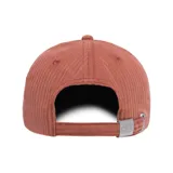 Gorro de gabardina negro con paneles frontales blancos y visera negra. Presenta un parche rectangular con borde amarillo y logo de Caterpillar en amarillo y texto en blanco.