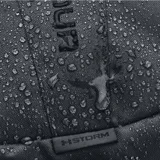 Mochila Under Armour unisex color azul marino con logo blanco. Cuenta con tecnología UA Storm resistente al agua, panel trasero acolchado, correas ergonómicas, funda para portátil de hasta 15 pulgadas, bolsillo frontal con cierre y bolsillo lateral para botella de agua.