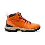 Bota de trekking Columbia Newton Ridge II, color marrón con detalles en negro y rojo. Fabricada en cuero y material sintético impermeable, con suela de goma Omni-Grip para mayor tracción.