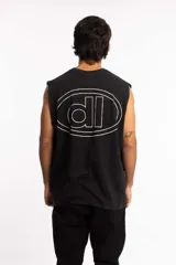 Musculosa azul con efecto gastado y logo estampado en el pecho.