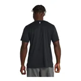 Remera deportiva negra de manga corta, con logo Under Armour estampado en blanco en el pecho.