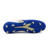 Botines de fútbol en azul y blanco, diseñados para proporcionar comodidad y rendimiento en el juego.