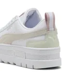 Championes Puma Mayze Lth, color blanco con detalles en beige y rosa.