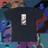 Remera negra con estampado de estilo manga con personajes y texto "Banana Thieves".