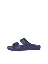 Sandalias de goma azul marino con hebillas ajustables y logo de la marca en la plantilla.