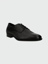 Zapato de vestir acordonado BOSS modelo Colby, color negro con textura.