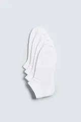 Pack de cuatro pares de calcetines tobilleros blancos tejidos en hilatura con mezcla de algodón y acabado en rib.