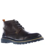 Botas de hombre estilo casual/urbano, color marrón oscuro (carbón), caña media, confeccionadas en cuero con acabado ligeramente envejecido. Presentan puntera reforzada, cordones oscuros y suela gruesa de goma con relieve y costura visible en el borde.