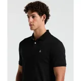Polo negro de tejido interlock, diseño liso con el logo Sticker Pete bordado al pecho, tapeta con botones y cuello acanalado.