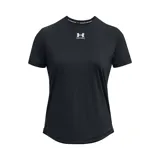 Remera deportiva negra de mujer con logo blanco en el pecho.