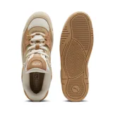 Championes Puma 180 color beige, con detalles en marrón y blanco. Confeccionados en cuero, gamuza y malla.
