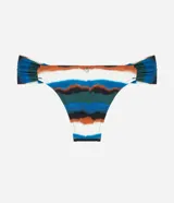 Bombacha de bikini estampada con rayas irregulares estilo acuarela, laterales drapeados y medalla de la marca.