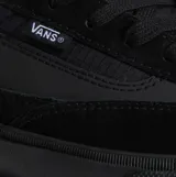 Championes Vans modelo Skate Curren Caples, color negro, con capellada de gamuza y lona, suela de goma y cordones negros.