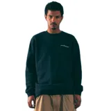 Buzo negro de corte clásico con cuello redondo y logo estampado pequeño en el pecho.