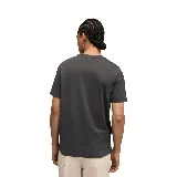 Remera gris de manga corta para hombre, con logo Puma pequeño en el pecho.