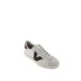 Zapatillas urbanas Victoria modelo Berlín, color blanco con logo lateral en negro, puntera en gris y talón en negro.