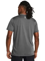 Remera deportiva negra de manga corta, con logo Under Armour estampado en blanco en el pecho.