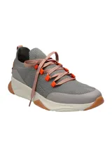 Zapatilla casual gris de tejido de poliéster con cordones naranjas, cuello elástico y suela de goma y EVA.