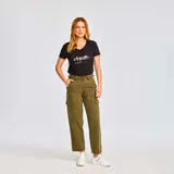 Pantalón cargo marrón con corte recto, bolsillos laterales con solapa y cierre con cremallera y botón.
