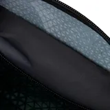 Riñonera unisex Caterpillar modelo Raymond, color verde azulado con detalles en negro y logo de la marca en amarillo. Cuenta con bolsillo trasero secreto, hebilla para llavero, correa ajustable y dos compartimentos con cierre. Capacidad de 2 litros.