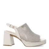 Sandalias negras de cuero calado, con plataforma y taco bloque alto.