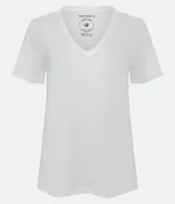 Remera básica de media malla color rosa, con escote en V y mangas cortas.